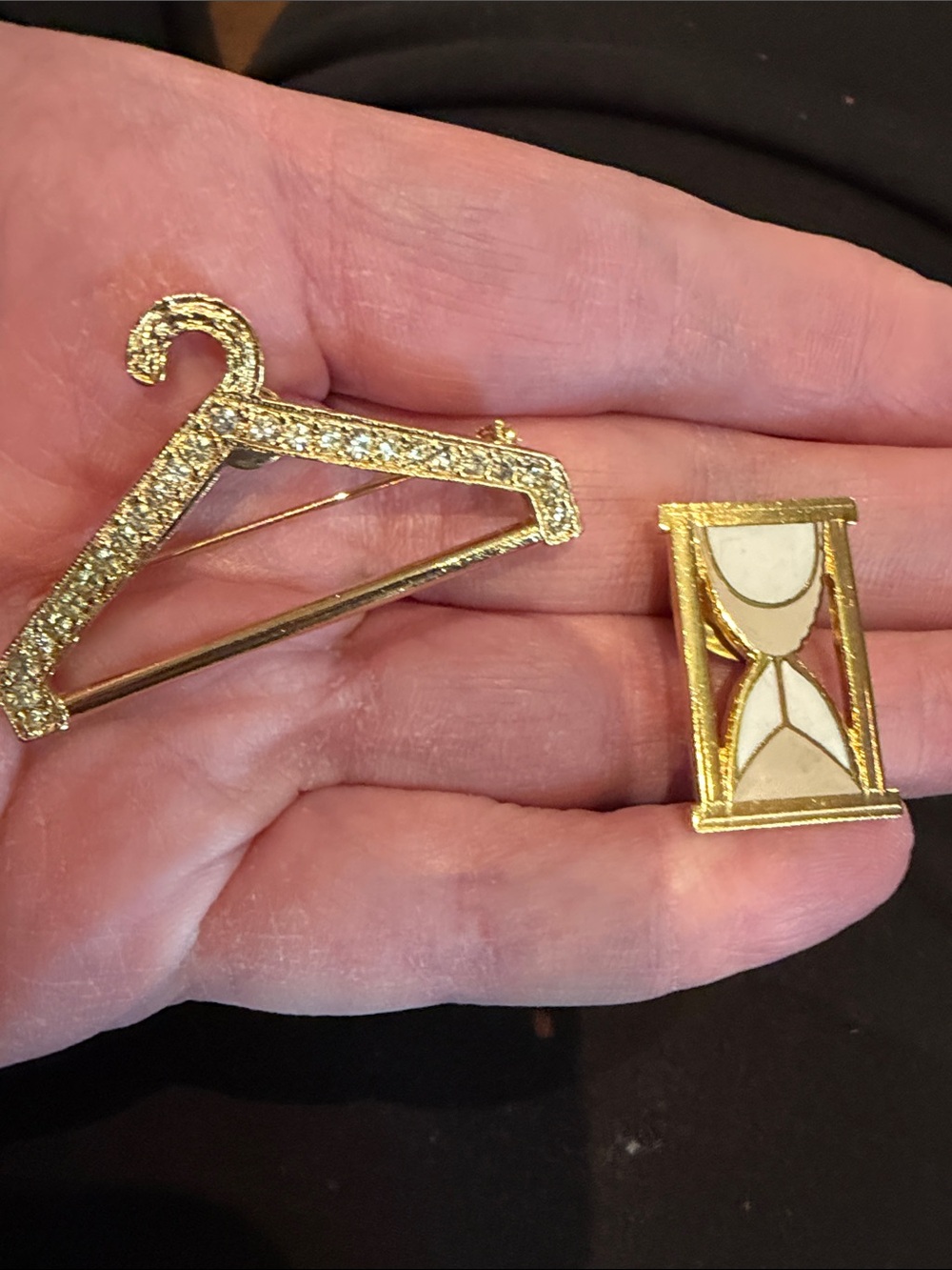 Vtg Brooch Set of Hourglass and Hanger
